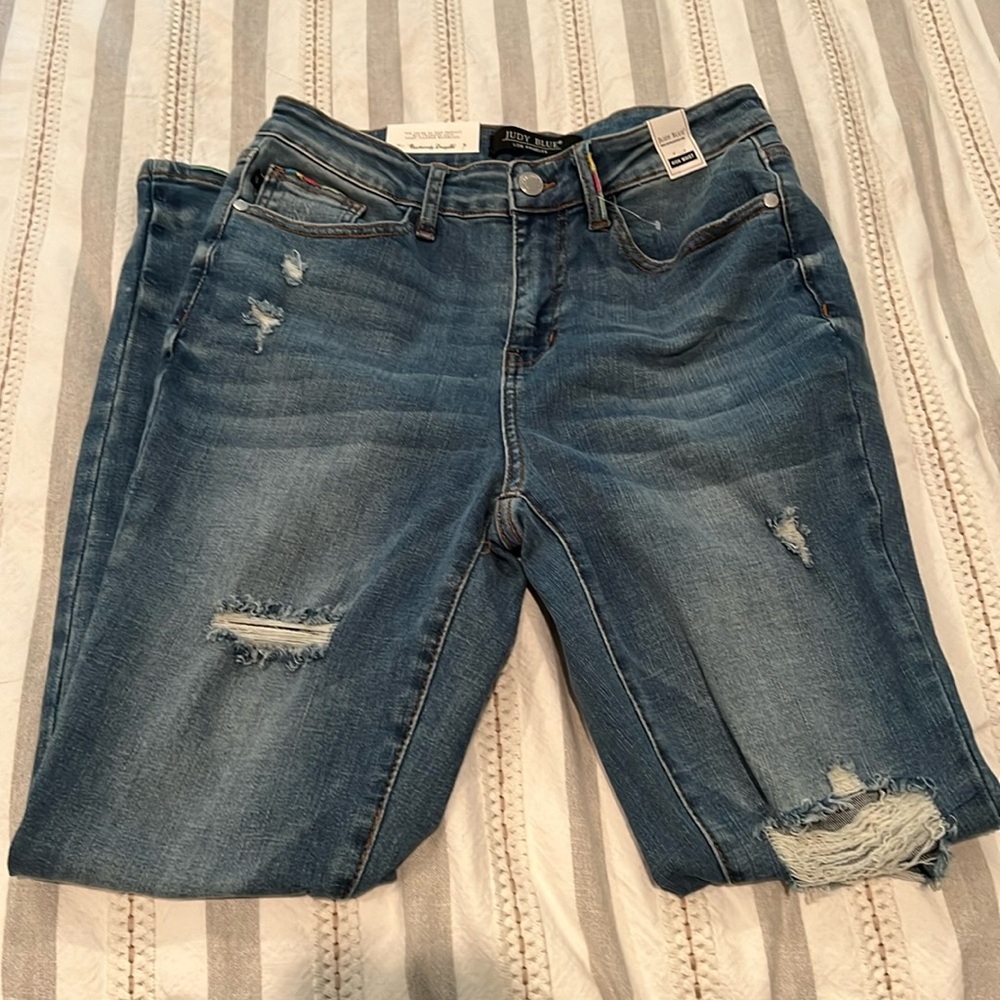 Judy Blue Size 7/ 28 Embroidered Distressed Skinny Jeans - NWT